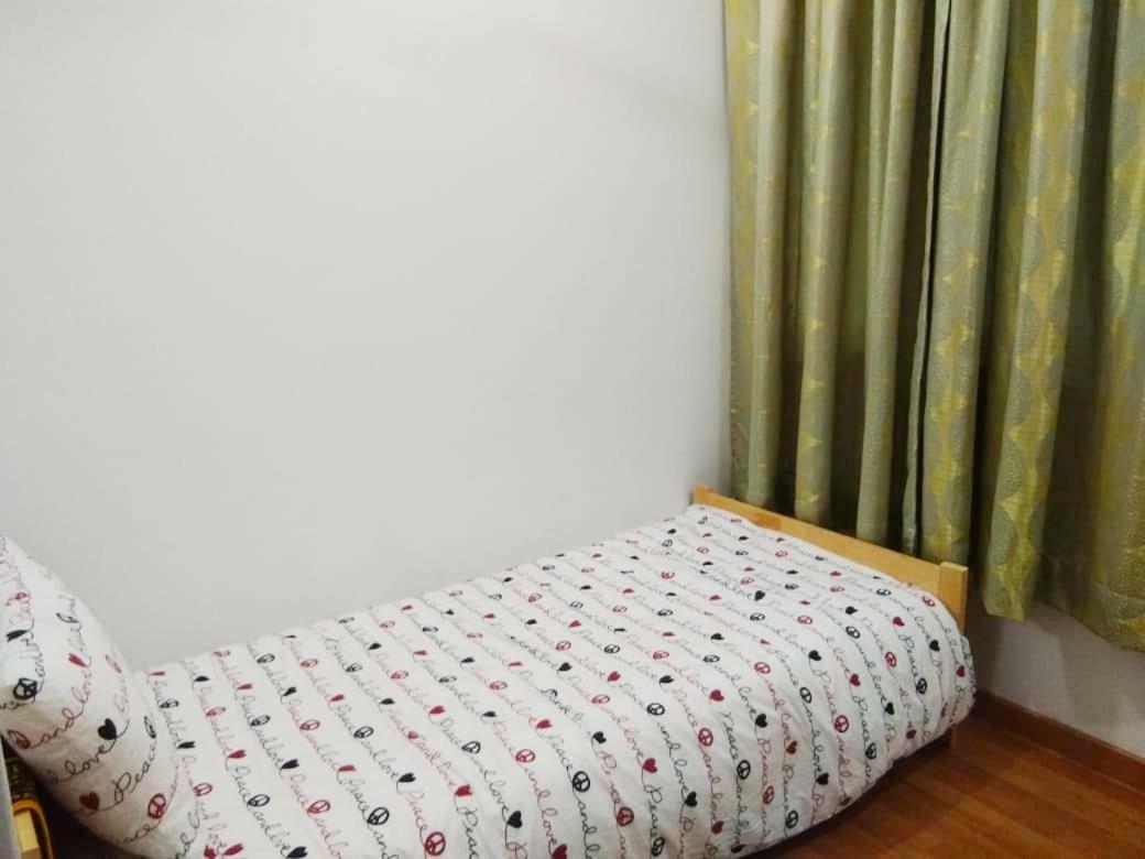 Putra 1 Pool Homestay Bandar Seri Putra Kampong Sungai Buah Exterior photo